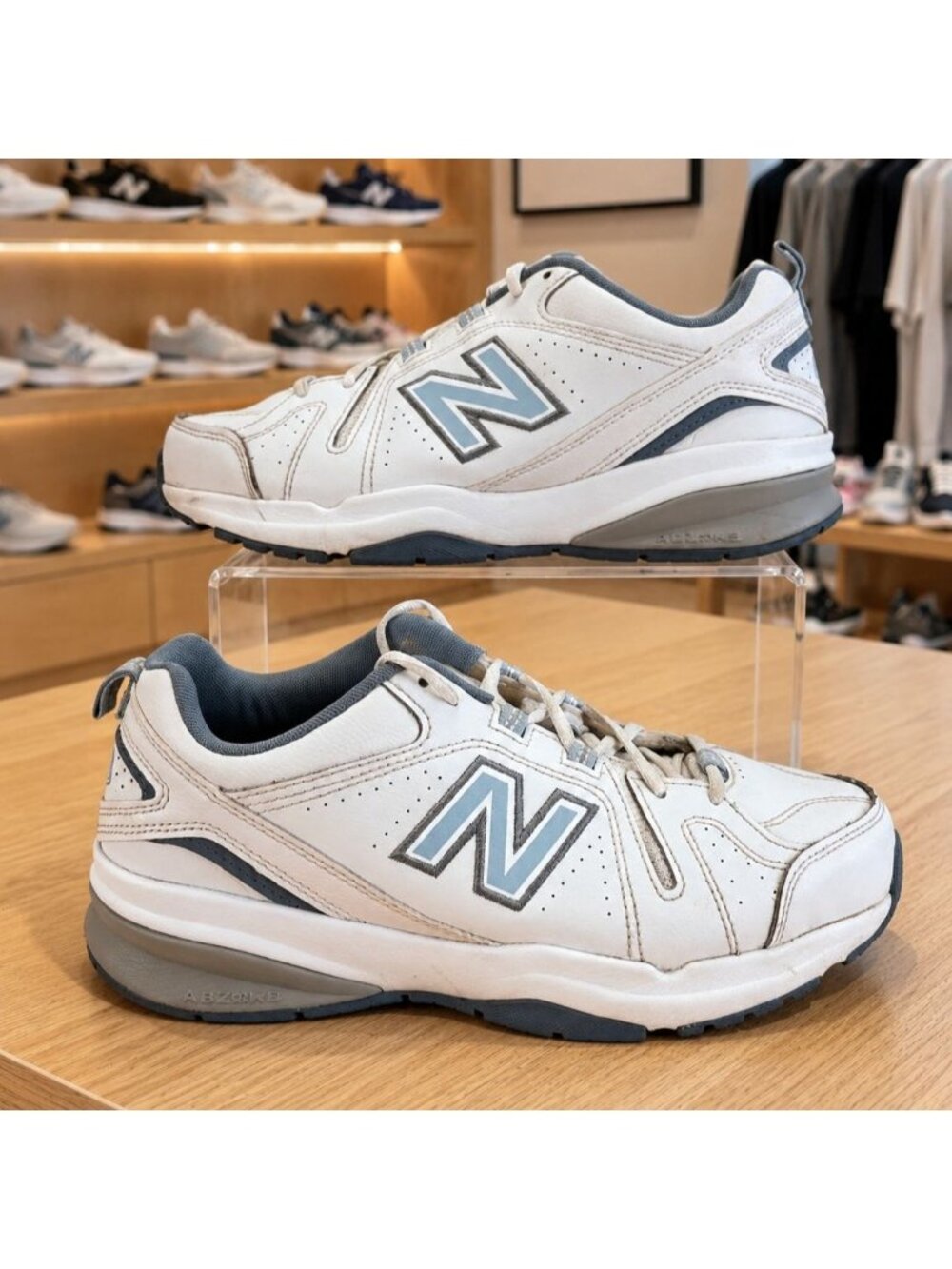 NEW BALANCE Shoes Womens Size 10 D White WX608 Sneakers Training Running Walking